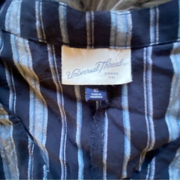 Universal Thread Striped Button Front Shirt, XS - Picture 5 of 6